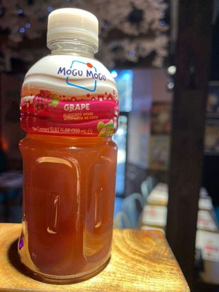 Napój winogronowy Mogu Mogu 320 ml