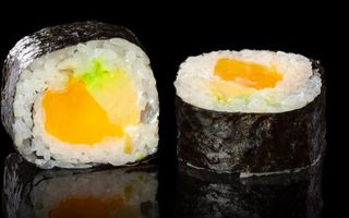 futomaki de mango,aguacate con philadelphia 4 pieza