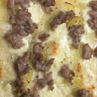 Mezza teglia Patate e salsiccia  30x40 ovvero 6 pezzi