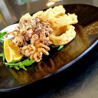 Fritto misto cu sos de sweet chilli si usturoi