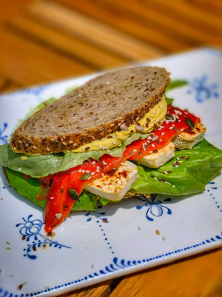 Sandwich Nom Nom-produs de post