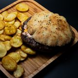 Телешки бургер с домашна питка