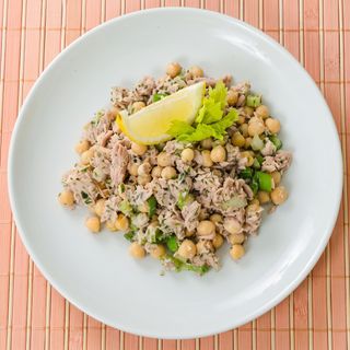 Ensalada De Garbanzos Y Atún