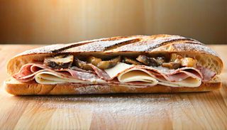 Panino cotto, mozzarella e funghi
