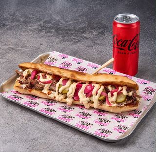 Sendvič sa svinjetinom + Coca Cola Zero 0.33l