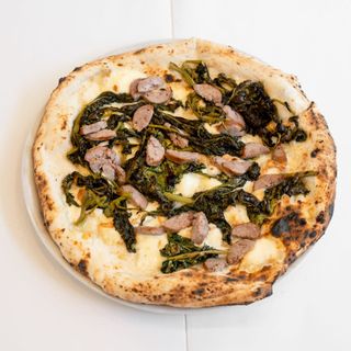 Pizza Salsiccia E Friarielli