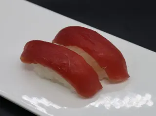 32. Nigiri tonno - 2 pezzi