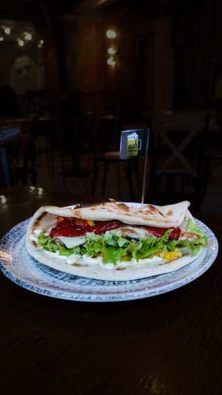 Spicy pileći sendvič