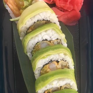 California owijana awokado/krewetka tempura/ostry majo/warzywa/