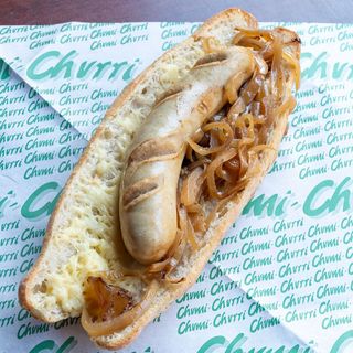 Bratwurts "la blanca" con cebolla