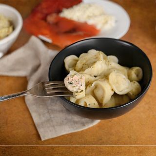 Pielmieni z łososiem i serem (15 szt.)