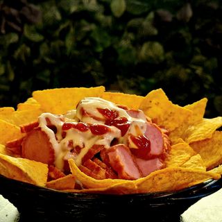 Nachos da Salsicha e Queijo