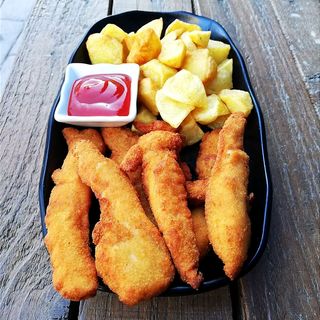 Fingers De Pollastre Amb Patates