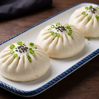 13.1 - Baos a la Plancha con Cerdo y Verduras (3 uds.)