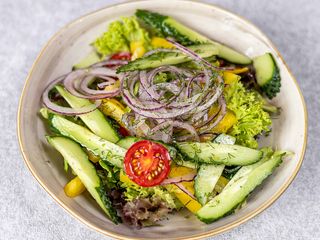 Салат зі свіжих овочей (300г)