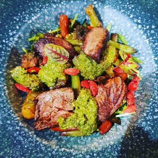 სტეიკ სალათა