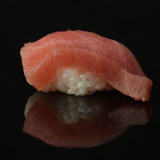 22. Nigiri Atun (1 Pza.)