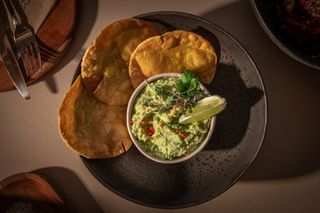 Guacamole with crispy totopos