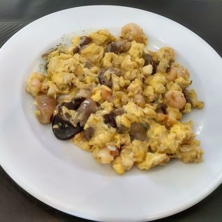 Revuelto De Setas Y Gambas