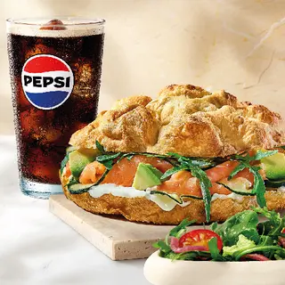 Menú Salmón Aguacate