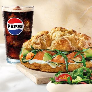 Menú Salmón Aguacate