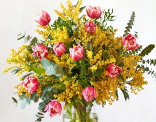 Bouquet di tulipani e mimose