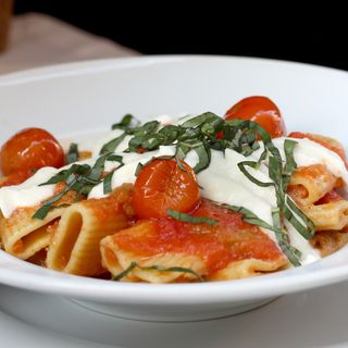 Plato brutal de rigatoni a la aumm aumm