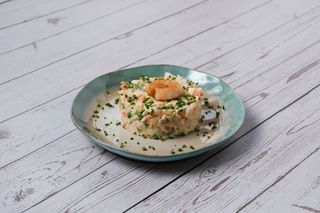 Salata 'Olivier' cu creveți/ somon