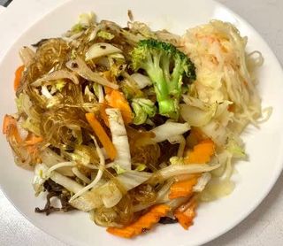 Makaron sojowy z kurczakiem