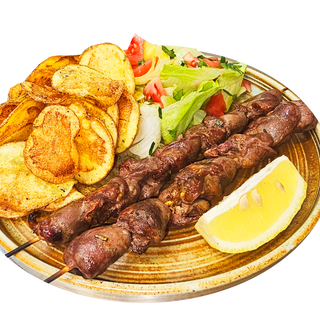 Шишчета от патешки сърца с чипс и свежа салата (370гр)