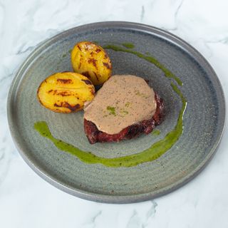 Пеппер стейк