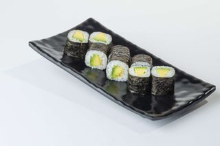 Maki De Aguacate (6 Uds.)