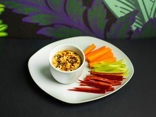 ჰუმუსი ბოსტნეულით