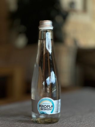 Kropla Beskidu niegazowana 0.33l