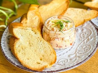 Riet z lekko solonym łososiem (100/50g)