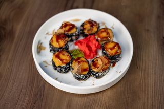 Рол Чізумі з грильованим лососем 290г