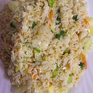 38. Пържен ориз със зеленчуци и яйце