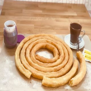 1/2 Lt. De Chocolate Y 1/2 Kg. De Churro