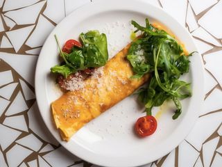 Омлет з моцарелою