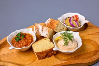 Gustare tradițională din salatele casei  - 280 gr.