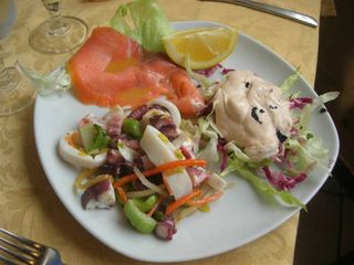 Tris insalata mare/insalata polpo/salmone marinato