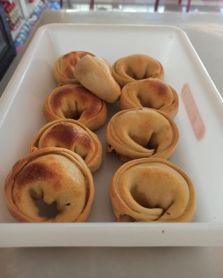 Empanada De Espinaca Y Mozzarella