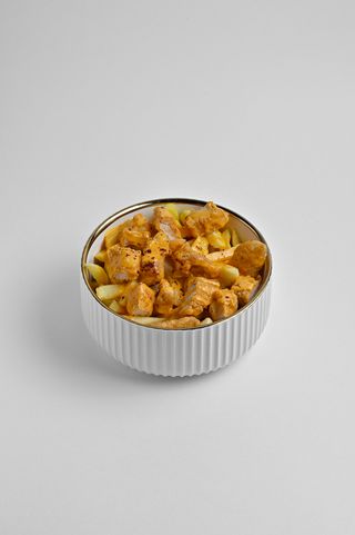 Խրթխրթան սթրիփս ֆրիով և պանրային սոուսով 280գ