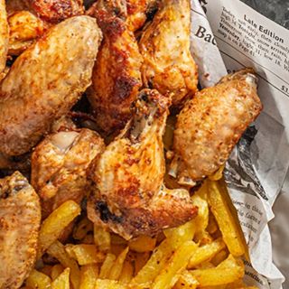 Alitas de pollo con patatas