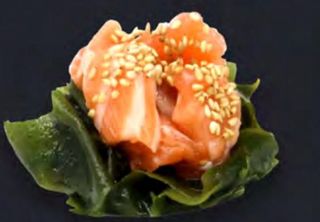 3. Alghe con salmone