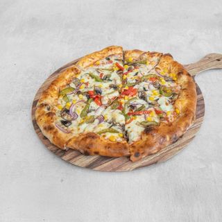 Pizza Mediterranian (32 Cm.)