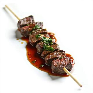 Pincho De Ternera Con Salsa De Cabrales