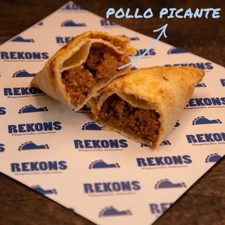 Empanada Pollo limeño (picante)