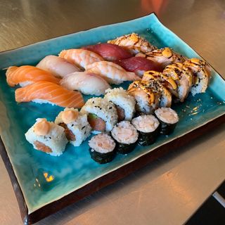 Sushi plus 22 pezzi