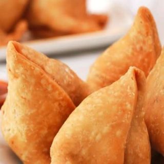 6. Veg Samosa Vegetariano (2 Uds.)